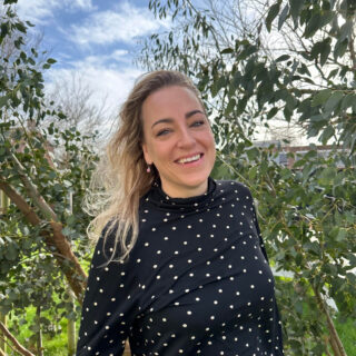 https://hetkleineprinsje.nl/wp-content/uploads/2026/08/Anja-Profiel-foto-1-320x320.jpeg